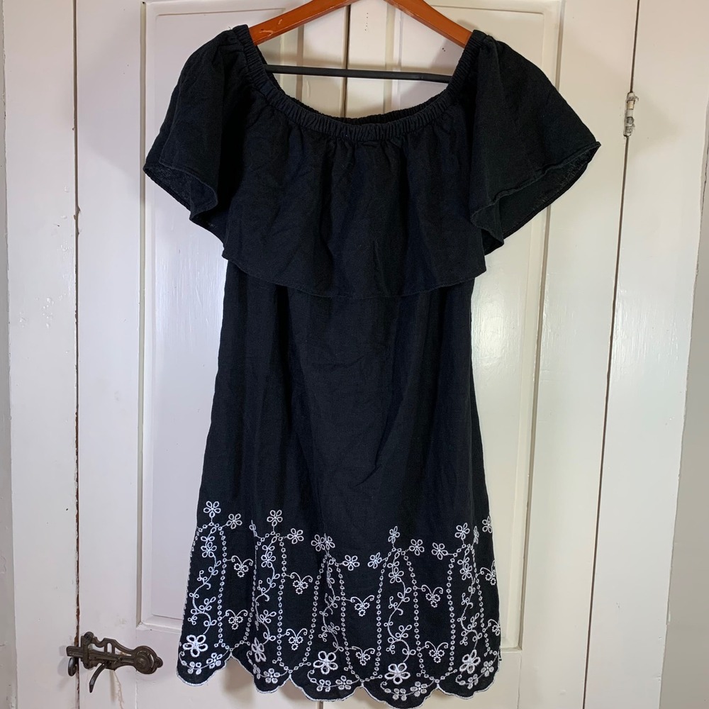 Old Navy Off Shoulder Black Dress S‎ Embroidered Floral Scallop Hem Linen Blend